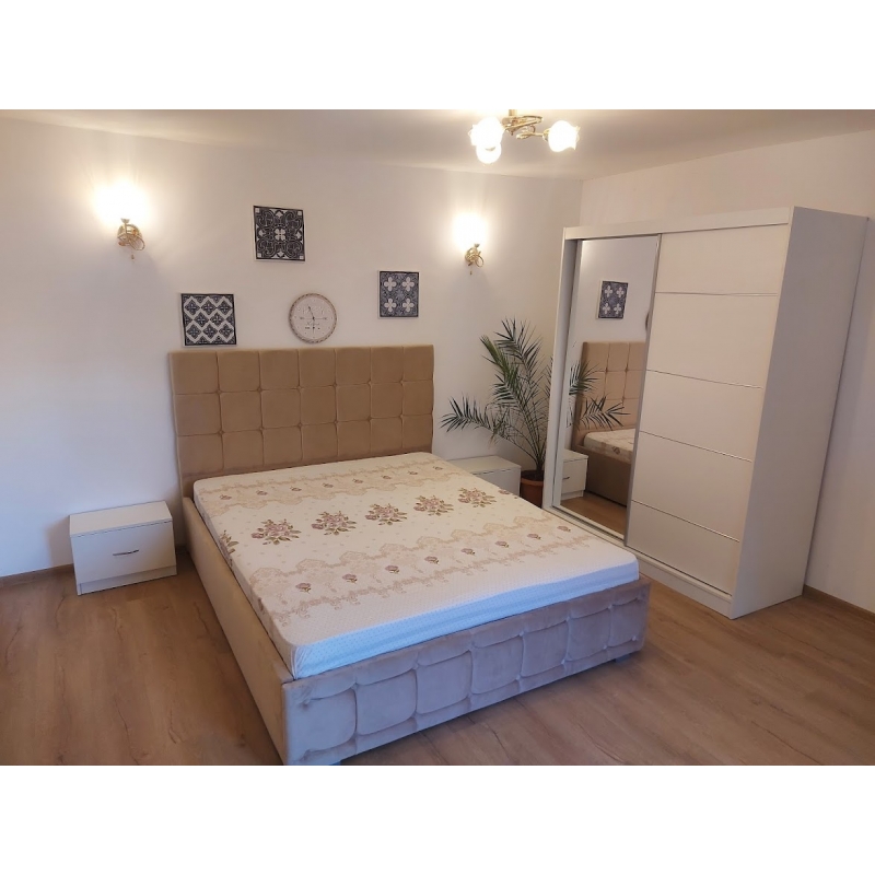 Set Dormitor Regal cu Pat Tapitat Bej...